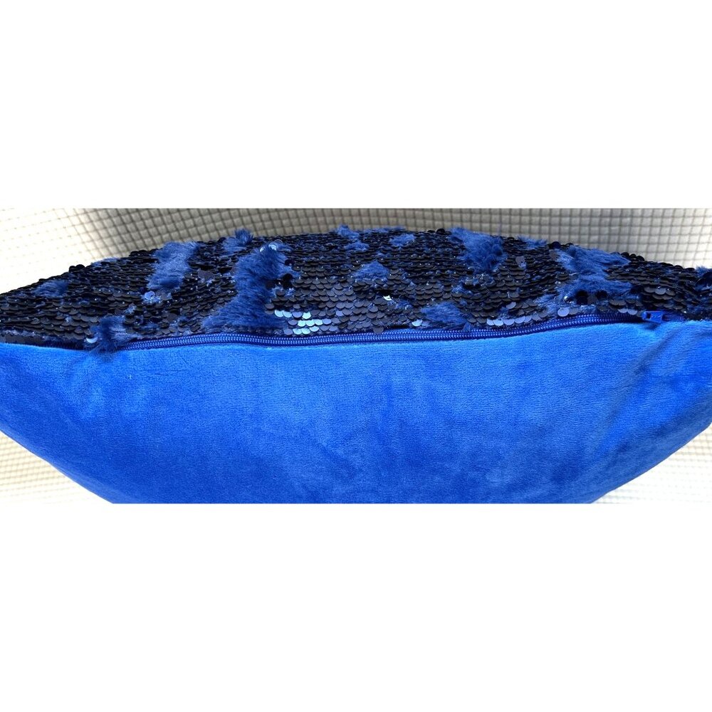Aviva Stanoff Blue Sequined Blanket and 2 Pillow Luxury set, Super Soft, NWT, MS - Picture 7 of 10